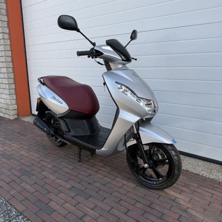 peugeot kisbee 4t 25 km bj 2022